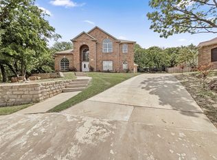 812 Buffalo Ct, Crowley, TX 76036