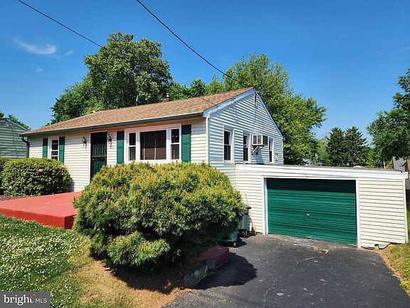 2nd image of 536 Harding Ave