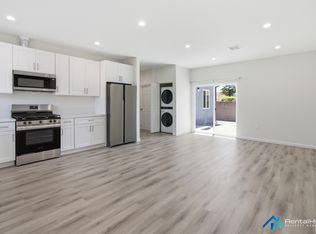 7406 Lemp Ave #1/2, North Hollywood, CA 91605
