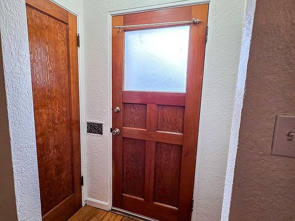 4th image of 518 7th St