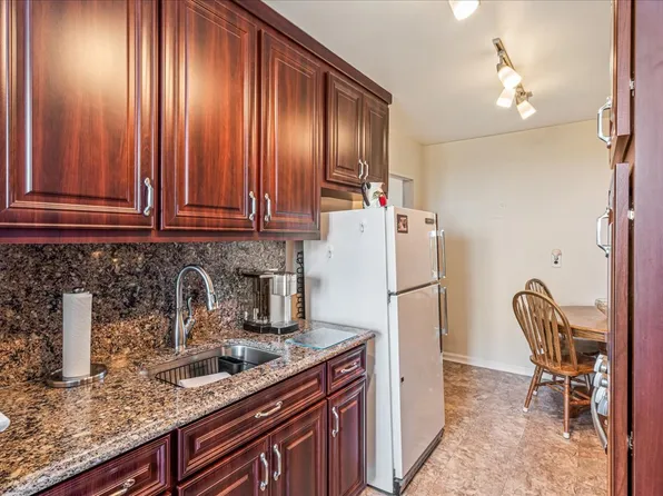 151-05 Cross Island Parkway image 10 of 20