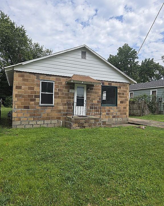 1st image of 703 N Allyn St