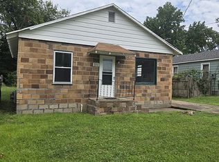 703 N Allyn St, Carbondale, IL 62901