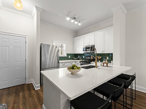 3rd image of 1635 Briarcliff Rd NE #8