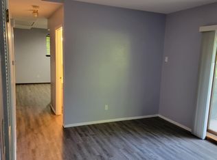 825 W Shenandoah Dr APT B, Peoria, IL