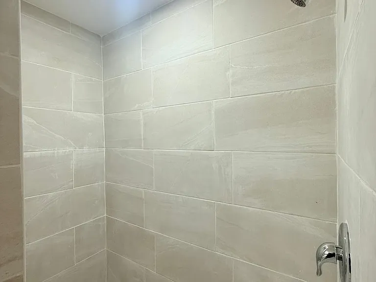620 SW 7th St — Photo 10
