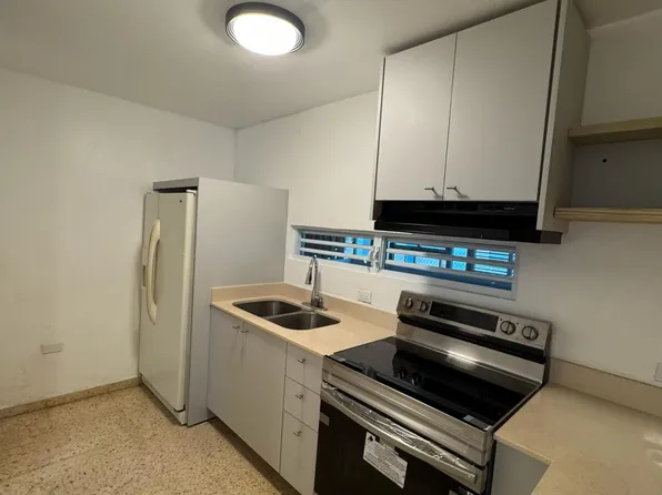 390 Sargento Luis Medina Las Americas Ct #4, San Juan, PR 00918