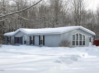 1322 Gordon Dr, Allegan, MI 49010