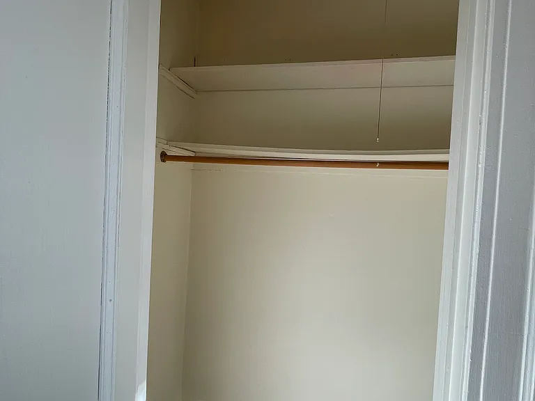 5154 N Clark St #422 — Photo 8