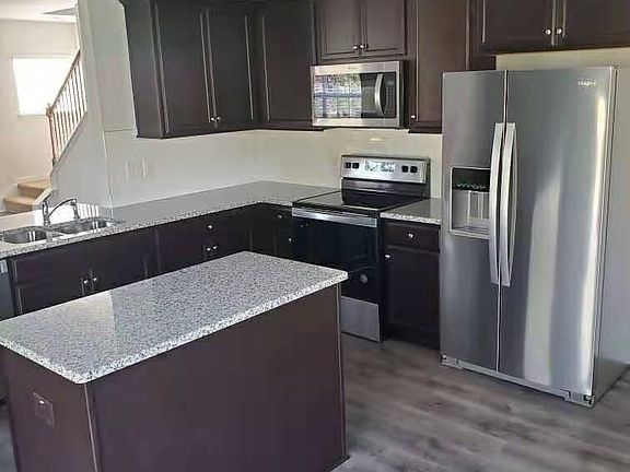 4th image of 435 N Great White Way