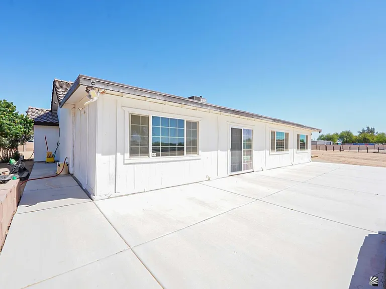 4527 E County Road 15 — Photo 4