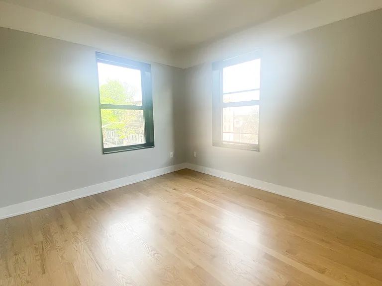 15711 Sanford Ave #C9 — Photo 8