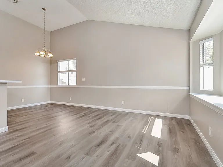 3316 Sturbridge Cir — Photo 6