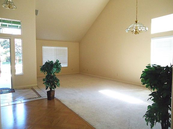 2nd image of 2080 Mann Dr