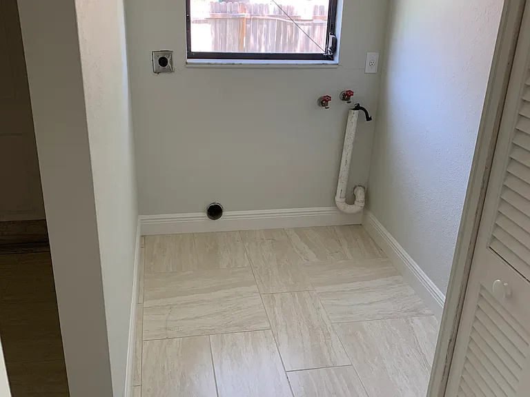 12236 Morton Ave — Photo 11