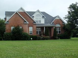 130 Hunters Ridge Dr, Tullahoma, TN 37388