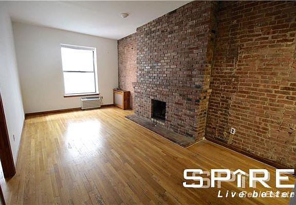 3rd image of 30 W 73rd St APT 10