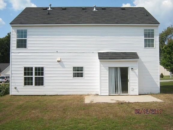 2nd image of 2747 Buena Vista Cir
