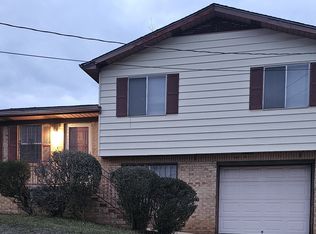 608 Old Pine Rd, Birmingham, AL 35214