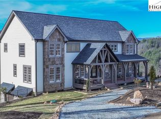 457 Autumn Leaf Way, Crumpler, NC 28617