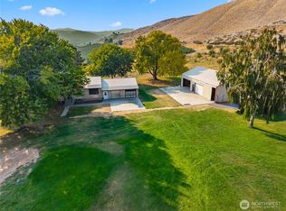1550 Pear Lane, Rock Island, WA 98850