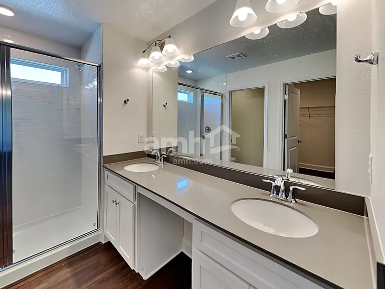 2107 Saffron Walden Dr — Photo 28