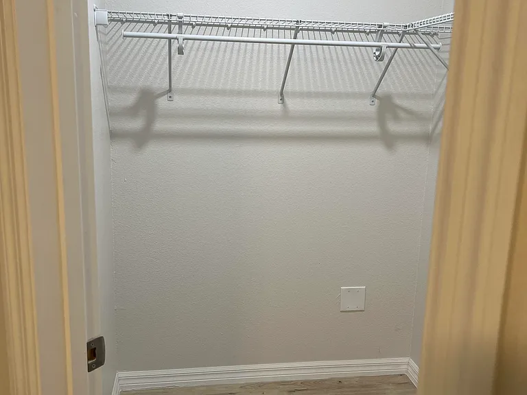 2592 Grassy Point Dr #212 — Photo 8
