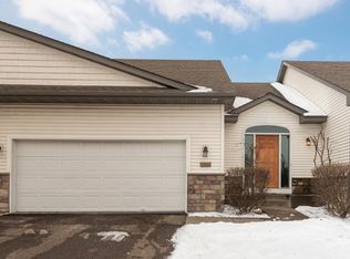 2344 Vierling Dr E, Shakopee, MN 55379