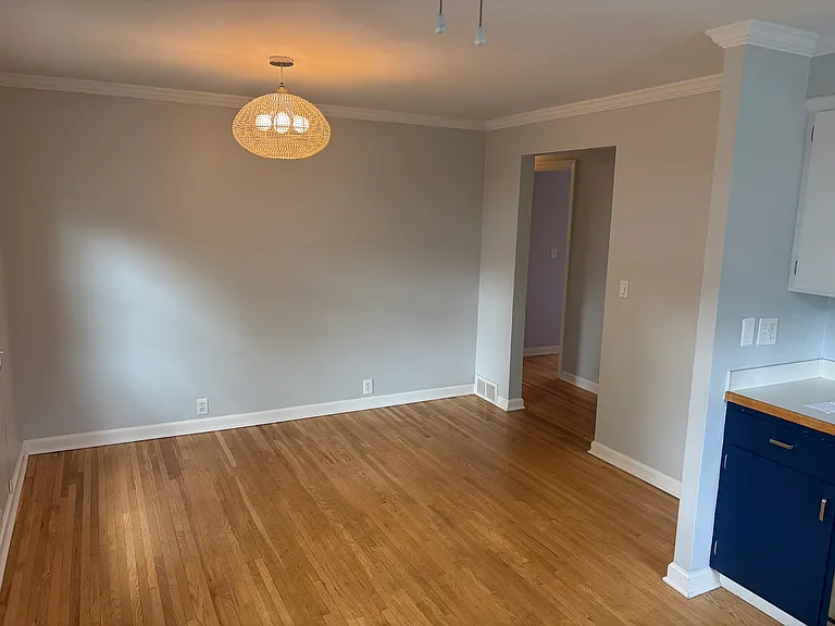 1481 Westminster Dr — Photo 10