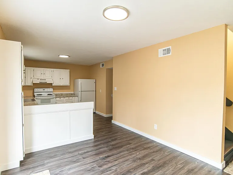 3422 Orlando Dr — Photo 8