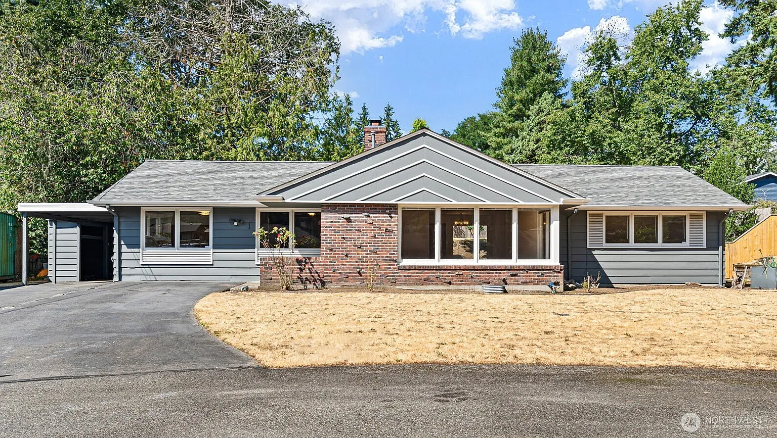 1 Alderwood Court SW photo 1