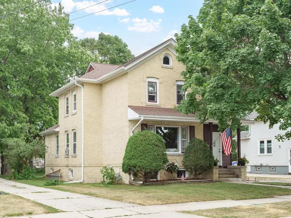 409 S 7th STREET, Watertown, WI 53094