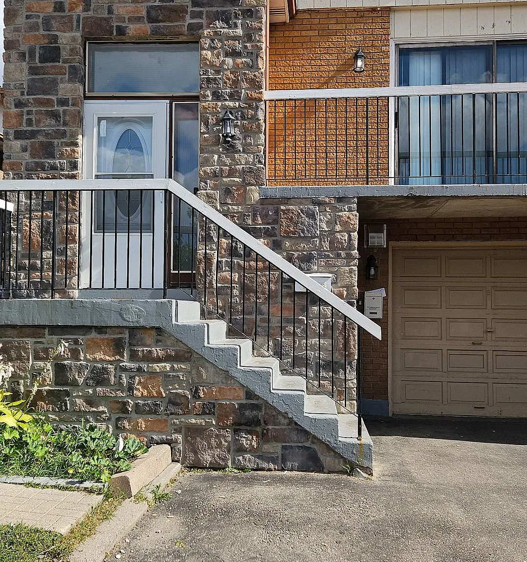 3 bed, $2,990 — Photo 1