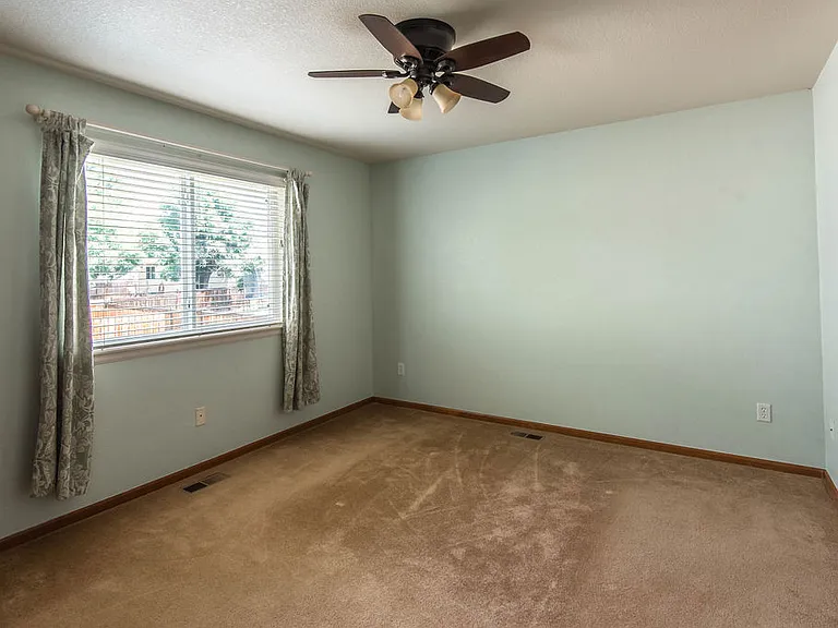 4060 Florence Dr — Photo 18