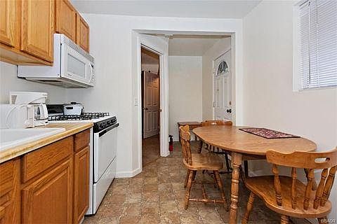 5th image of 42664 Cedar Ave #A