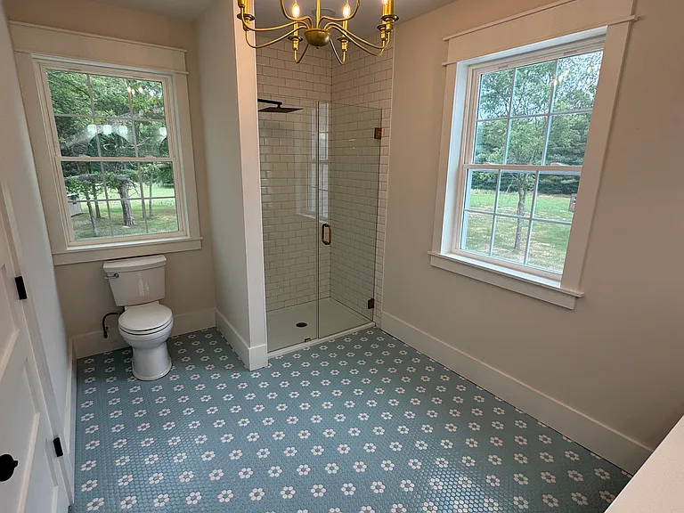205 Railroad Rd — Photo 13
