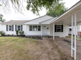 2021 C St NE, Miami, OK 74354