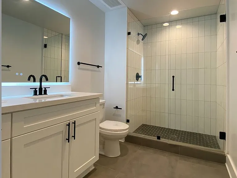 Lofts At Abrams Fixtures — Photo 32