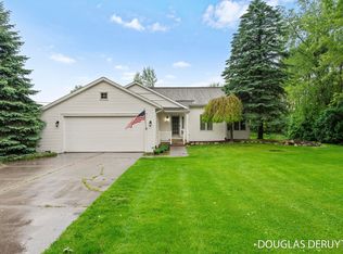 7470 W Parmalee Rd, Middleville, MI 49333