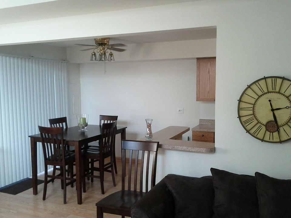 1st image of 1048 N Knollwood Dr