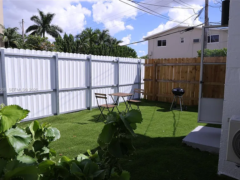 1109 SW 37th Ave #1115 — Photo 3
