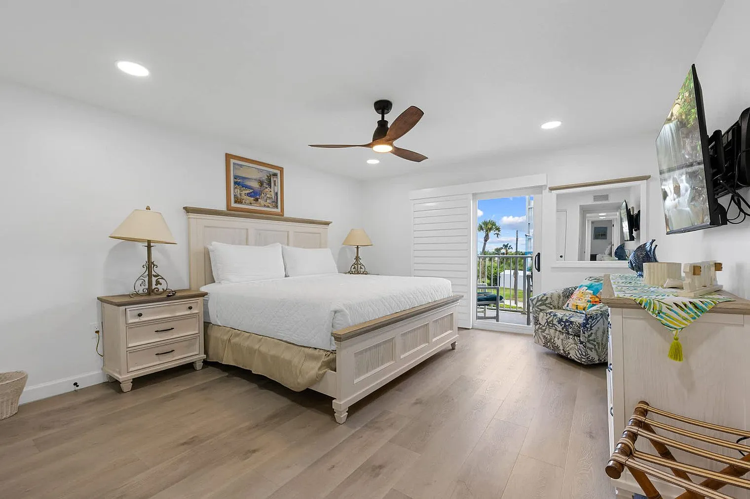 2 bed, 2.0 bath, $5,656 — Photo 4