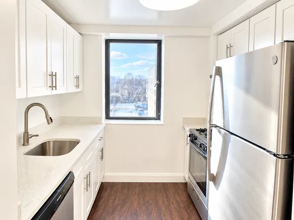 15910 71st Ave, Fresh Meadows, NY