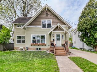 425 6th St S, Moorhead, MN 56560