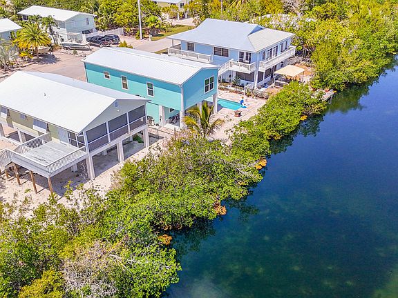 3rd image of 75 Lobstertail Rd