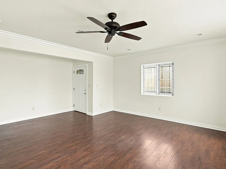 246 E Gage Ave — Photo 8