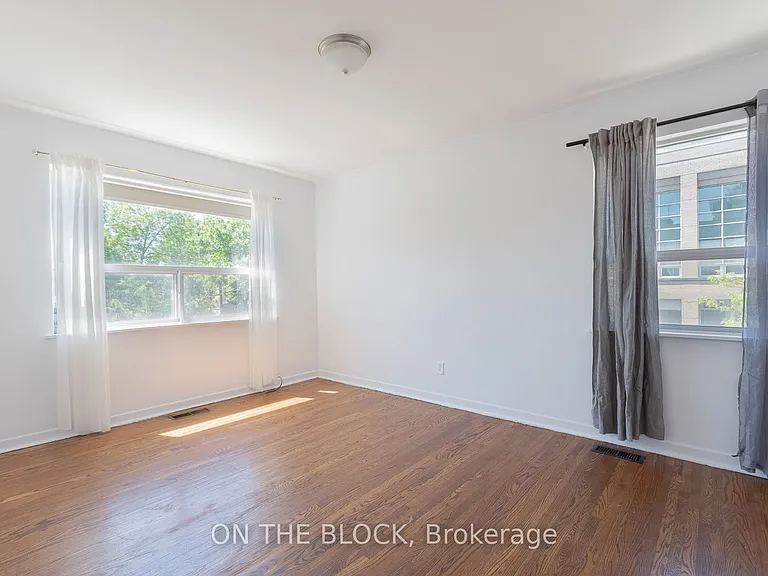 883 Saint Clair Ave W #2 — Photo 13
