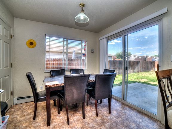 4th image of 410 W Grove Dr