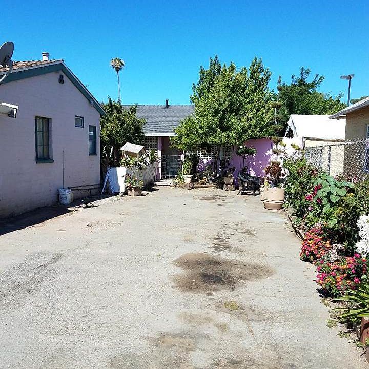 2nd image of 21 N Broadway Ave