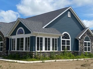 5600 Fountain Cir, Winfield, IN 46307